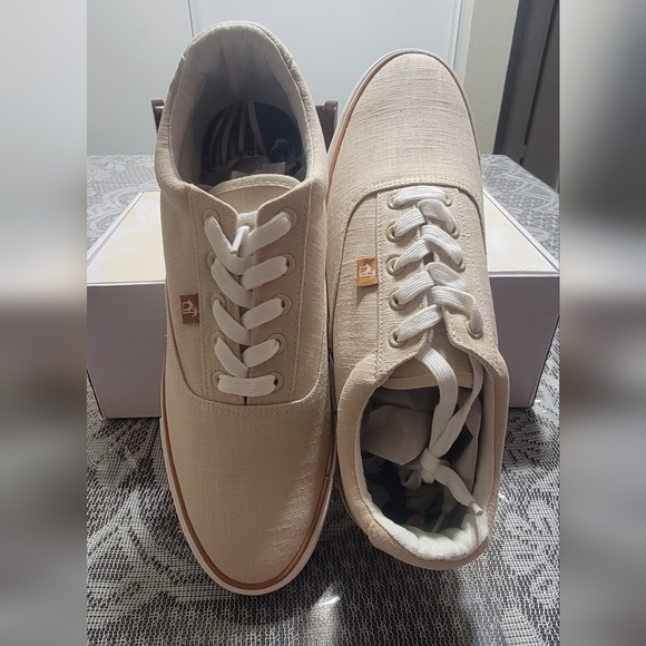 Caribbean Joe canvas sneakers. Men's size 11. Brand New! - Picture 2 of 8